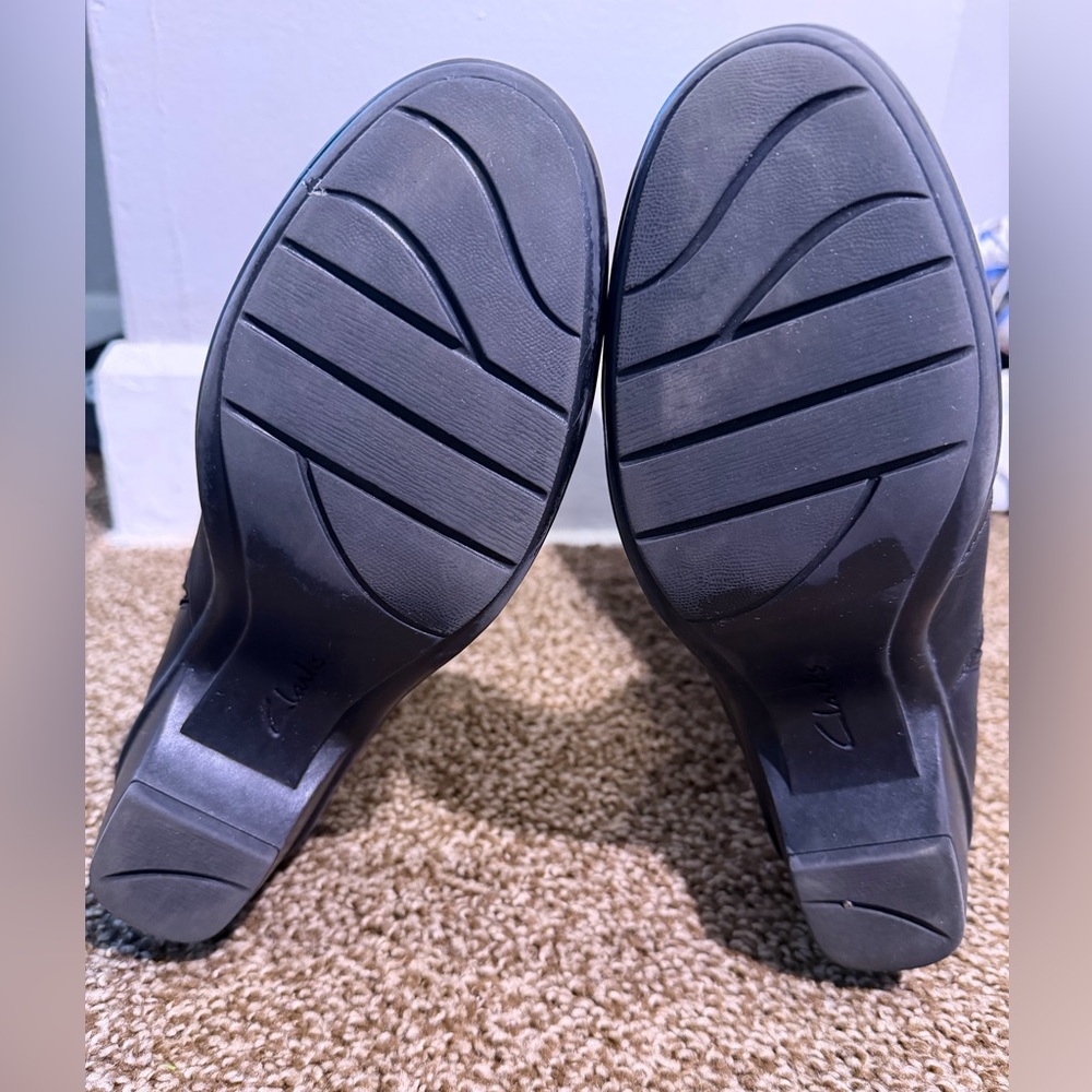 Clarks Wish Excite Black Leather Knee-Tength Boots for Women, Size 8M - Picture 4 of 7